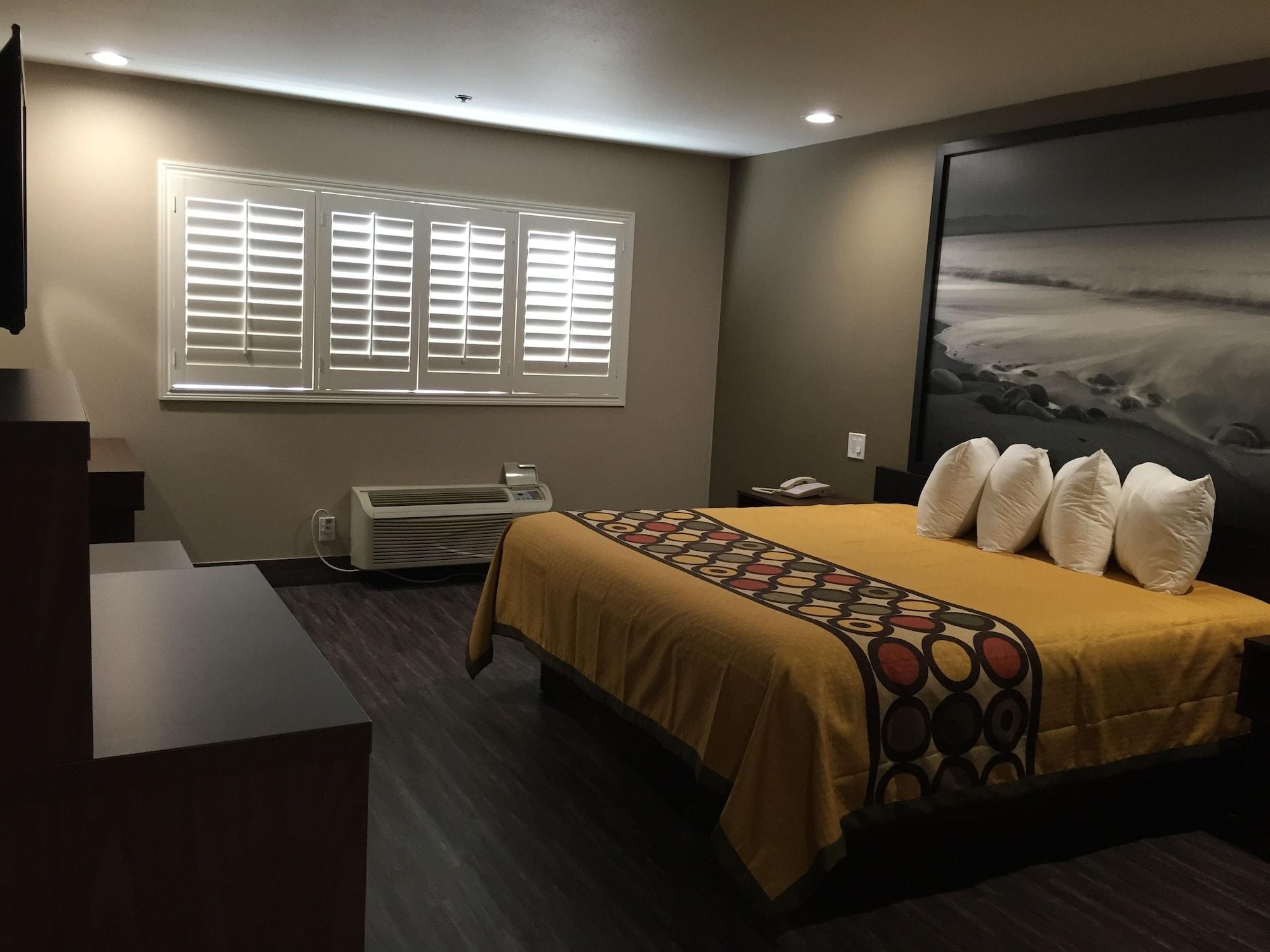 Super 8 By Wyndham National City Chula Vista Dış mekan fotoğraf