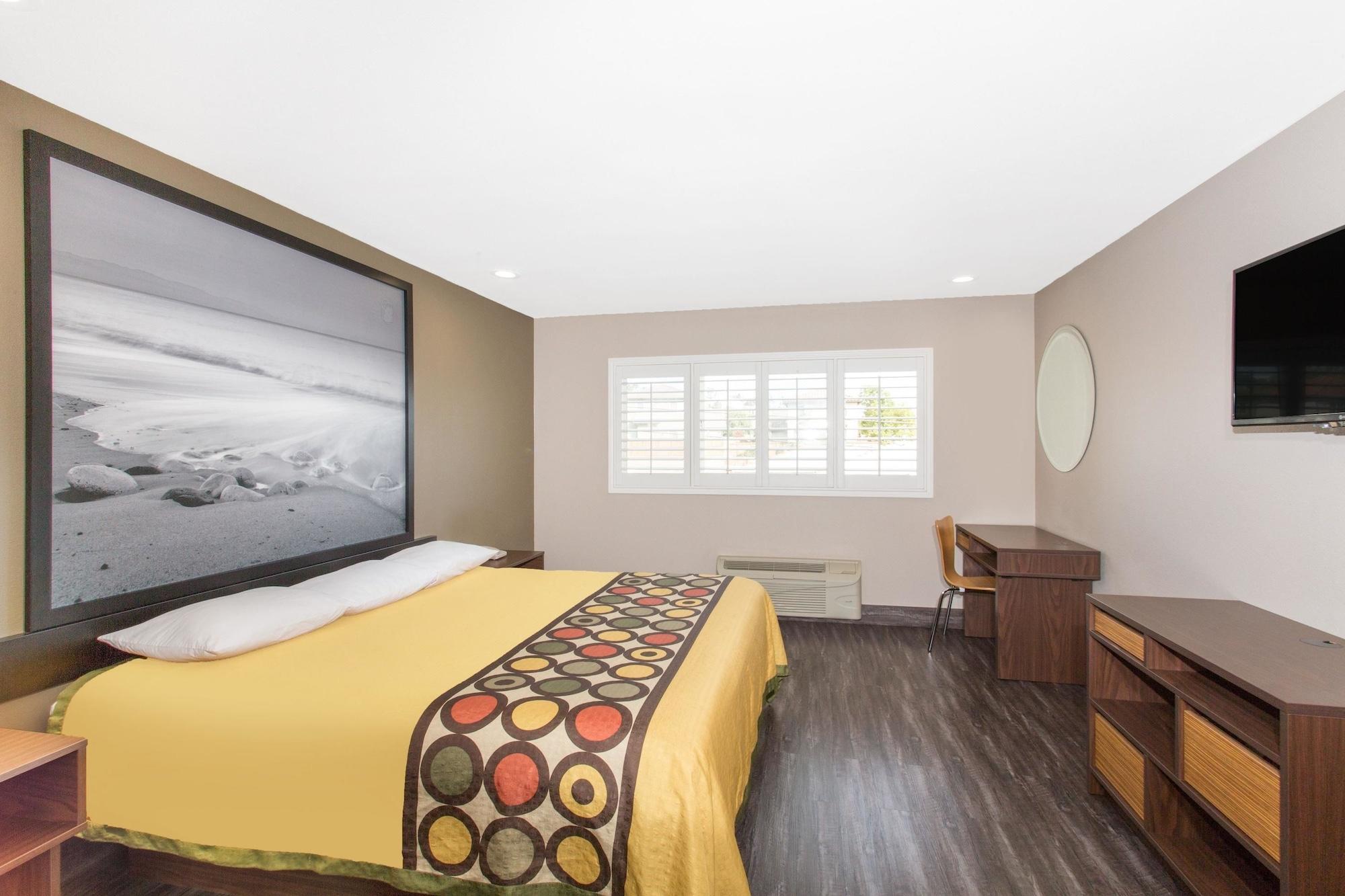 Super 8 By Wyndham National City Chula Vista Dış mekan fotoğraf
