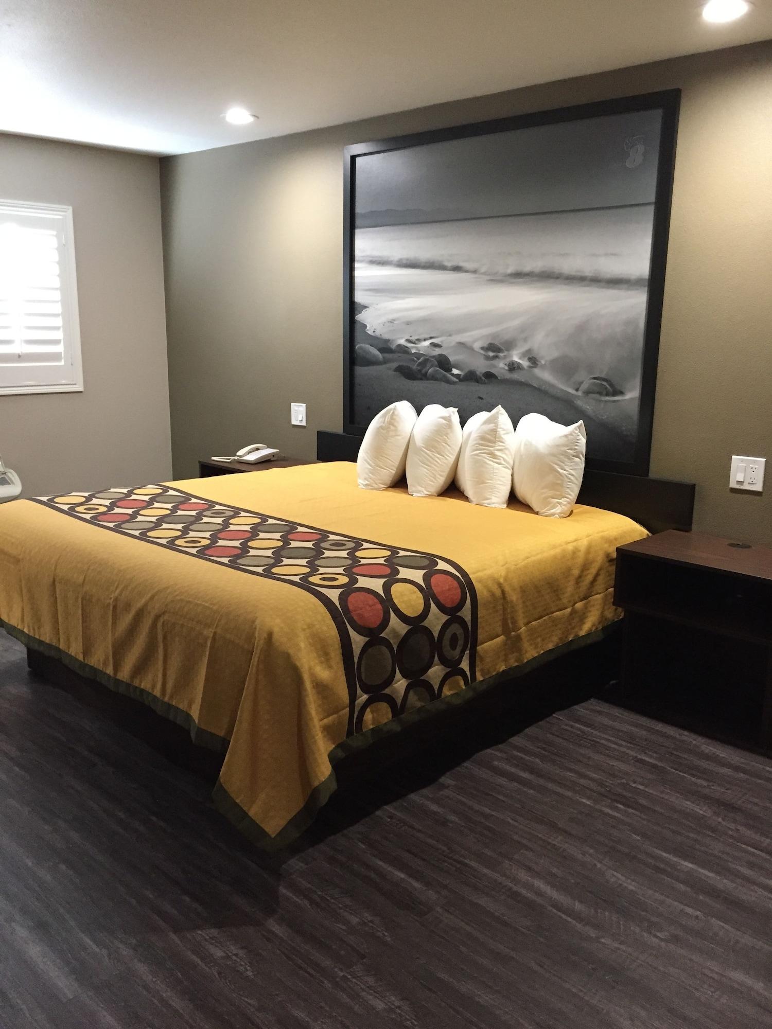 Super 8 By Wyndham National City Chula Vista Dış mekan fotoğraf