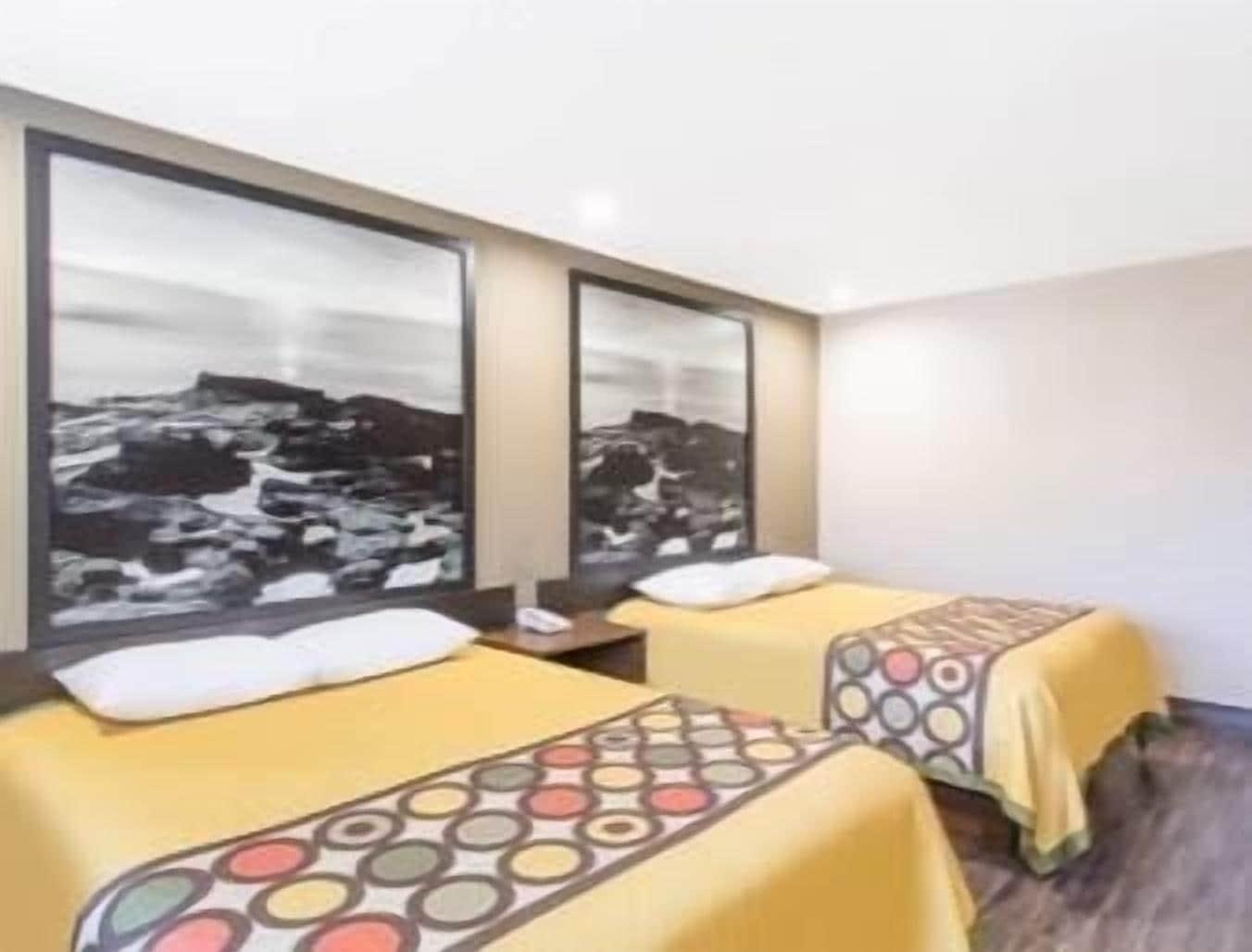 Super 8 By Wyndham National City Chula Vista Dış mekan fotoğraf