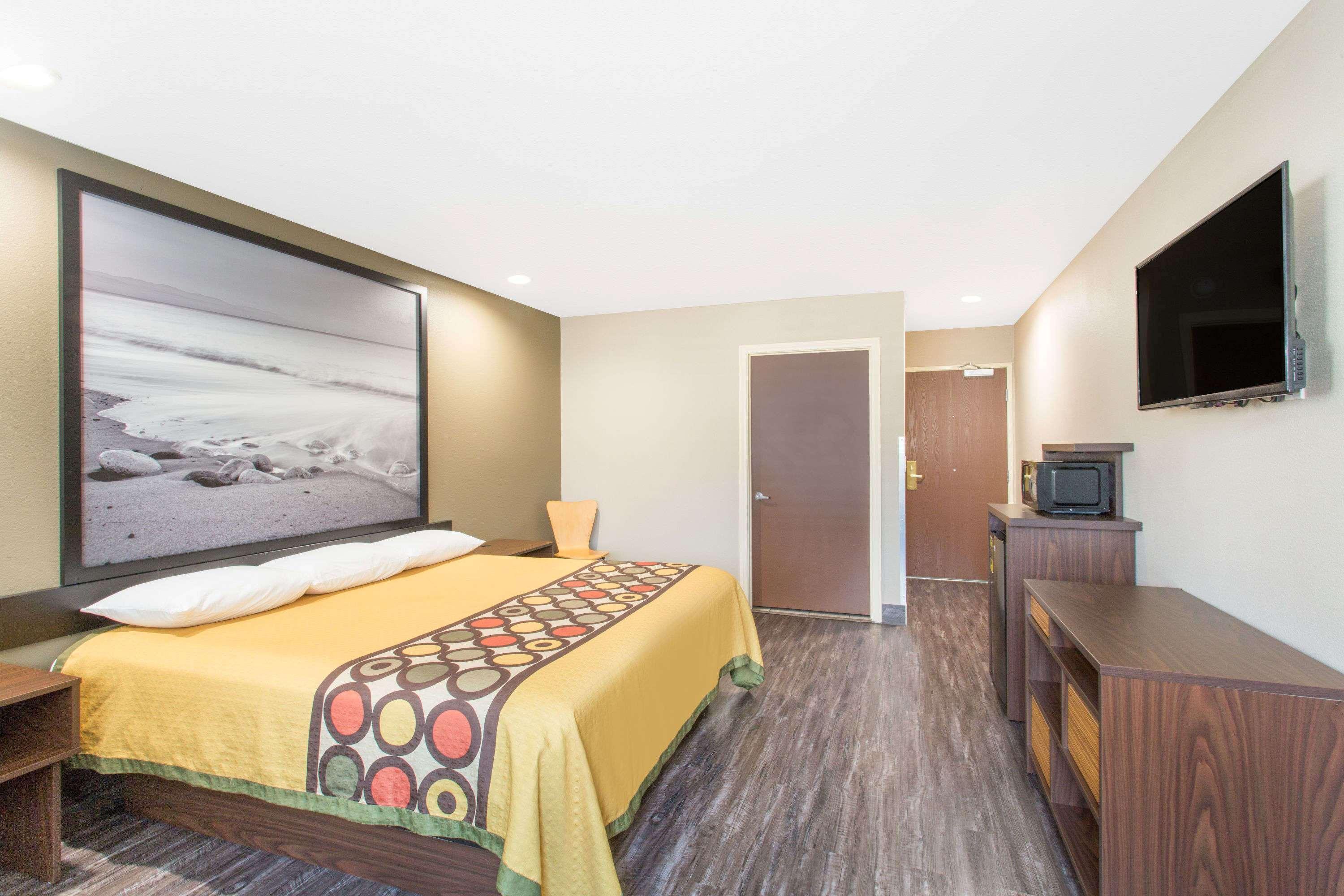 Super 8 By Wyndham National City Chula Vista Dış mekan fotoğraf