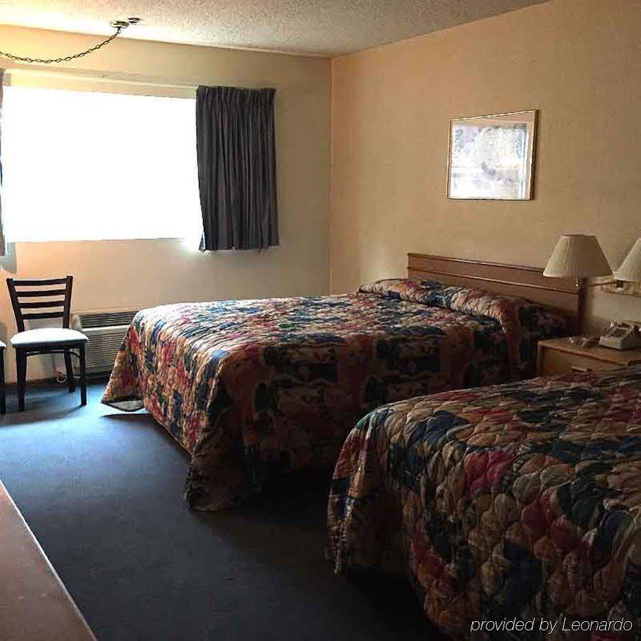 Super 8 By Wyndham National City Chula Vista Dış mekan fotoğraf